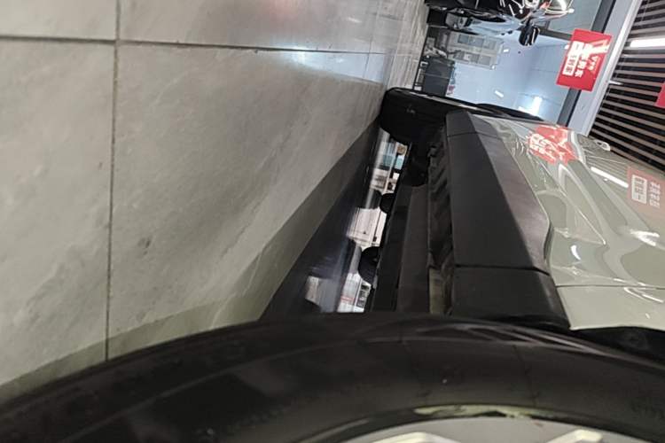 Used Toyota RAV4 2020 2.0L CVT Two-Wheel Drive Fashion PLUS Edition Right Side Sill