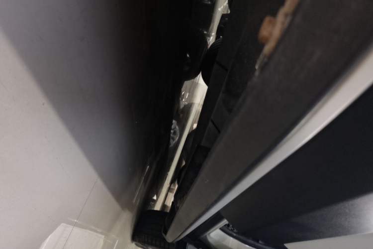 Used Toyota RAV4 2020 2.0L CVT Two-Wheel Drive Fashion PLUS Edition Right Side Sill