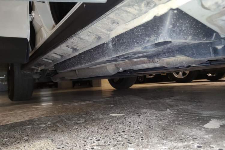Used Toyota RAV4 2020 Dual-Motor 2.5L E-CVT Four-Wheel Drive Flagship Edition Right Side Sill