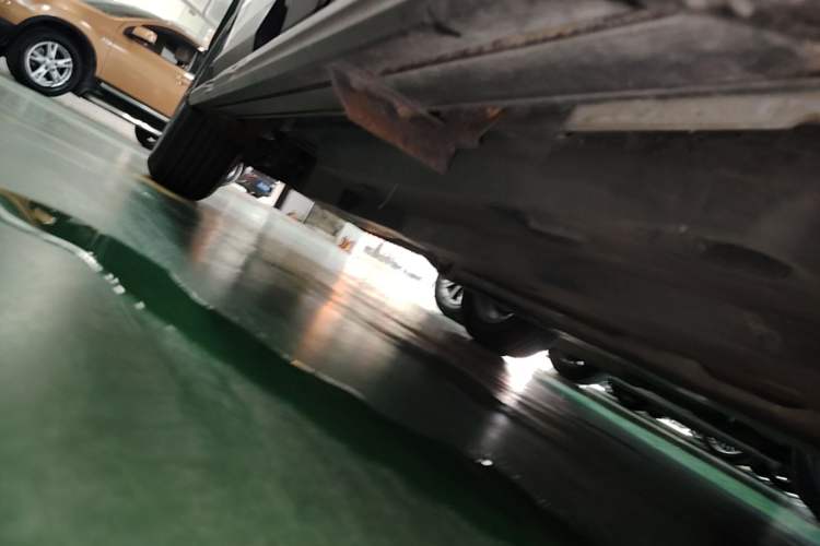 Used Toyota RAV4 2020 2.0L CVT Two-Wheel Drive Urban Edition Right Side Sill