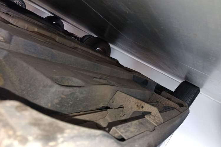 Used Toyota RAV4 2020 2.0L CVT Two-Wheel Drive Fashion Edition Right Side Sill
