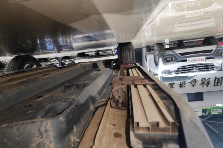 Used Toyota RAV4 2020 2.0L CVT Two-Wheel Drive Fashion PLUS Edition Right Side Sill