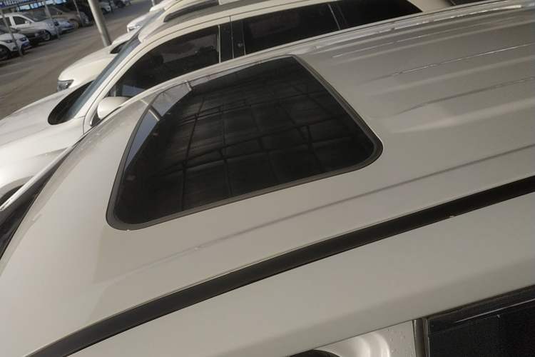 Used Toyota RAV4 2020 2.0L CVT Two-Wheel Drive Fashion PLUS Edition Roof