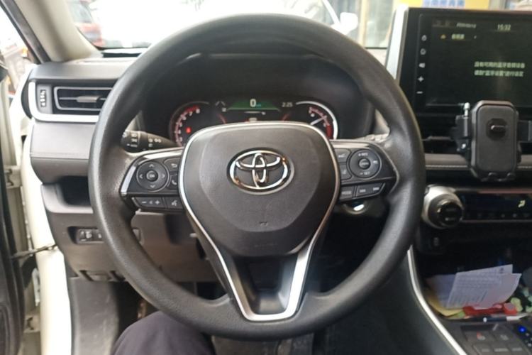 Used Toyota RAV4 2020 2.0L CVT Two-Wheel Drive Fashion Edition Steering Wheel