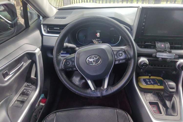 Used Toyota RAV4 2020 2.0L CVT Two-Wheel Drive Fashion Edition Steering Wheel