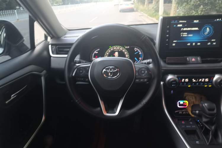 Used Toyota RAV4 2020 Dual-Engine 2.5L E-CVT Two-Wheel Drive Elite Edition Steering Wheel