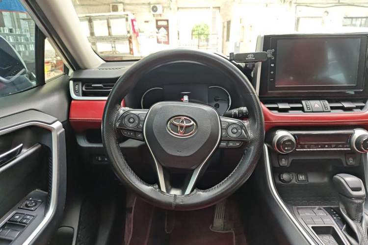 Used Toyota RAV4 2020 2.0L CVT Two-Wheel Drive Fashion Edition Steering Wheel