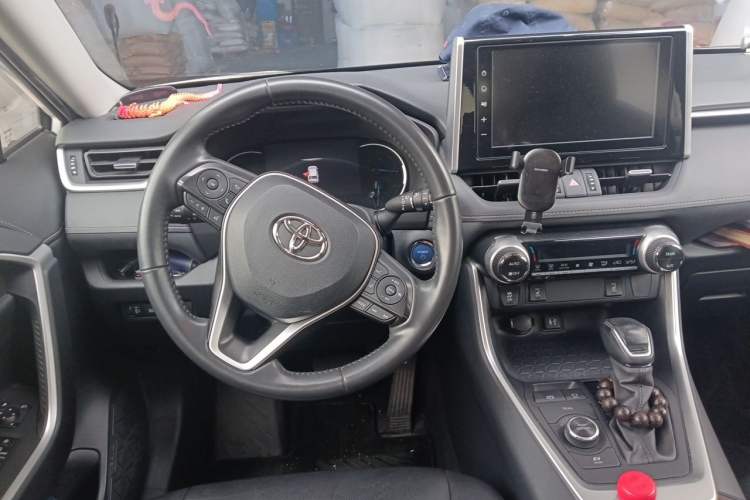 Used Toyota RAV4 2020 Dual-Engine 2.5L E-CVT 4x4 Elite PLUS Edition Steering Wheel