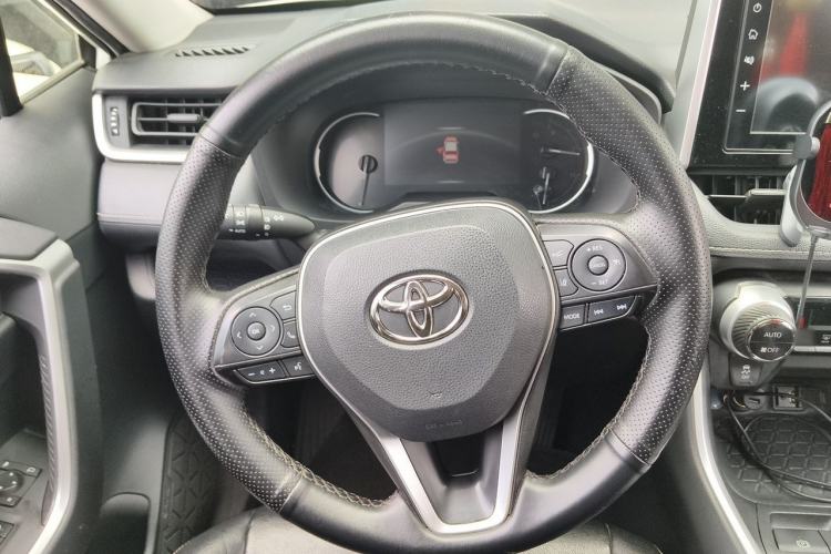 Used Toyota RAV4 2020 2.0L CVT 4x4 Trend Edition Steering Wheel