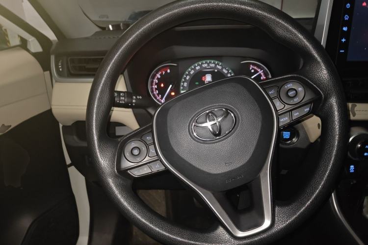 Used Toyota RAV4 2020 2.0L CVT 4x4 Trend Edition Steering Wheel