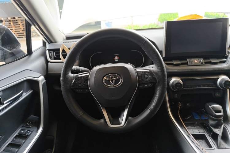 Used Toyota RAV4 2020 2.0L CVT Two-Wheel Drive Fashion Edition Steering Wheel