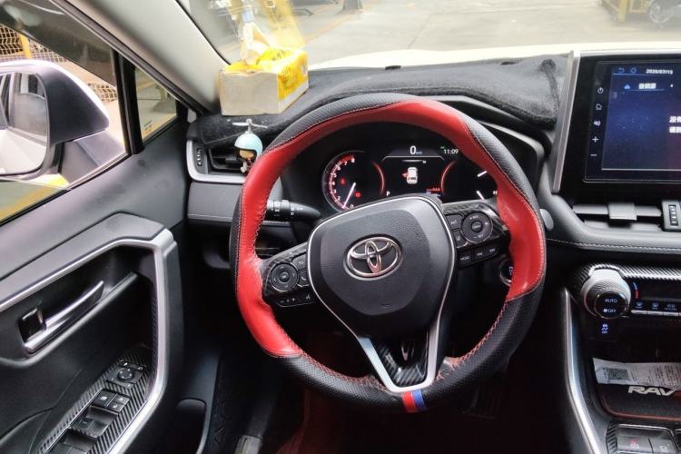 Used Toyota RAV4 2020 2.0L CVT Two-Wheel Drive Fashion Edition Steering Wheel