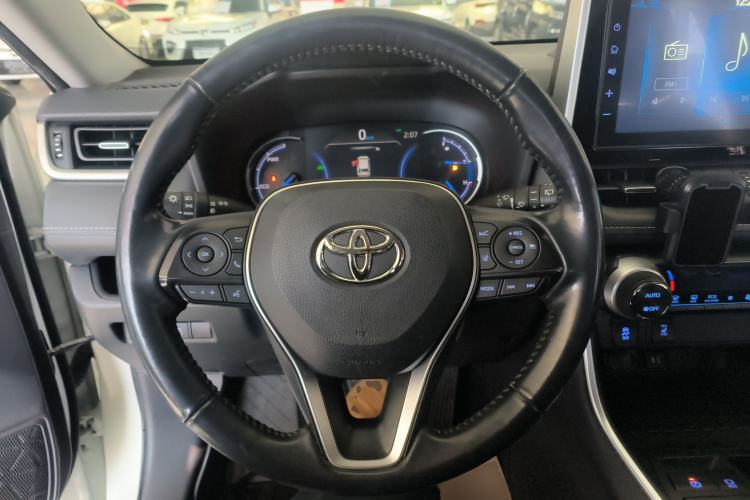 Used Toyota RAV4 2020 Dual-Engine 2.5L E-CVT 4x4 Elite PLUS Edition Steering Wheel