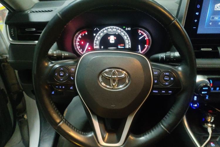 Used Toyota RAV4 2020 2.0L CVT 4x4 Style PLUS Edition Steering Wheel