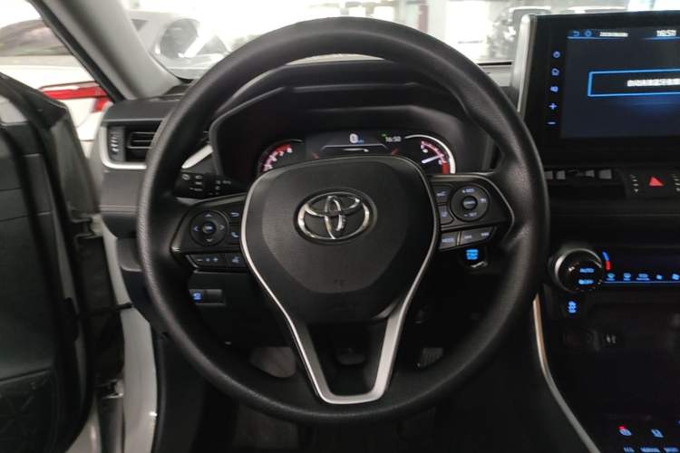Used Toyota RAV4 2020 2.0L CVT Two-Wheel Drive Fashion Edition Steering Wheel