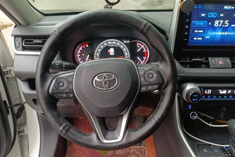 Used Toyota RAV4 2020 2.0L CVT Two-Wheel Drive Fashion Edition Steering Wheel
