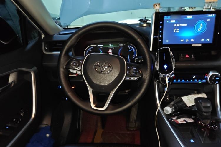 Used Toyota RAV4 2020 Dual-Engine 2.5L E-CVT Two-Wheel Drive Elite Edition Steering Wheel