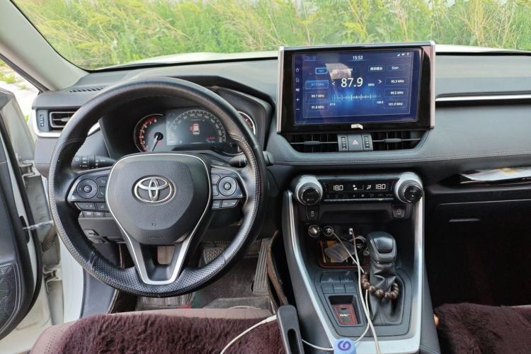 Used Toyota RAV4 2020 2.0L CVT Two-Wheel Drive Fashion Edition Steering Wheel