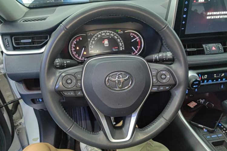 Used Toyota RAV4 2020 2.0L CVT Two-Wheel Drive Prestige Edition Steering Wheel