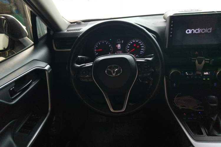 Used Toyota RAV4 2020 2.0L CVT Two-Wheel Drive Urban Edition Steering Wheel