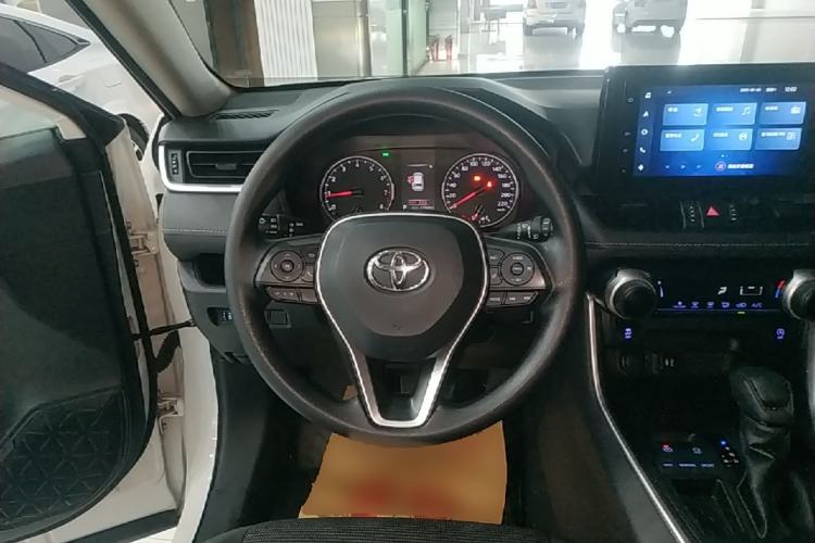 Used Toyota RAV4 2020 2.0L CVT Two-Wheel Drive Urban Edition Steering Wheel