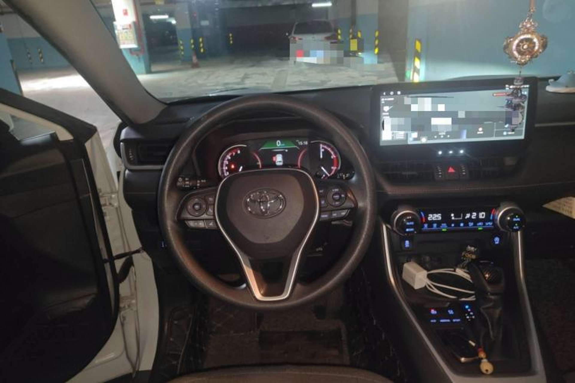Used Toyota RAV4 2020 2.0L CVT Two-Wheel Drive Fashion Edition Steering Wheel