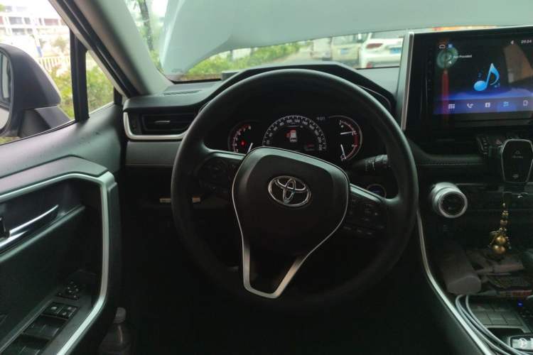 Used Toyota RAV4 2020 2.0L CVT Two-Wheel Drive Fashion Edition Steering Wheel