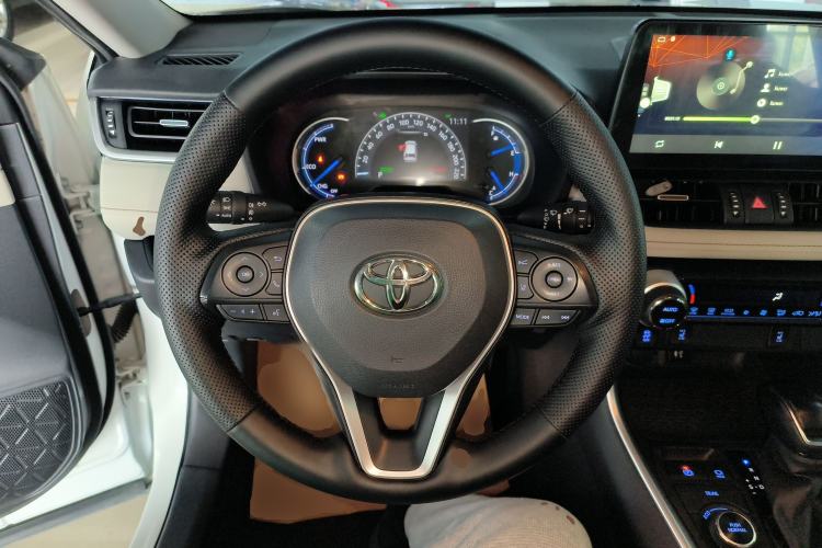 Used Toyota RAV4 2020 Dual-Engine 2.5L E-CVT 4x4 Elite PLUS Edition Steering Wheel