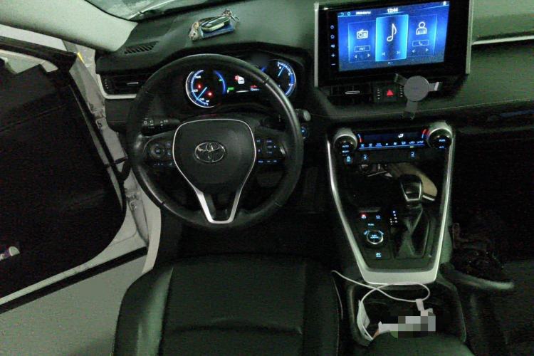 Used Toyota RAV4 2020 Dual-Engine 2.5L E-CVT 4x4 Elite PLUS Edition Steering Wheel