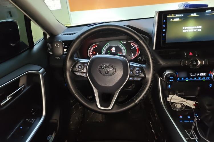 Used Toyota RAV4 2020 2.0L CVT Two-Wheel Drive Fashion Edition Steering Wheel