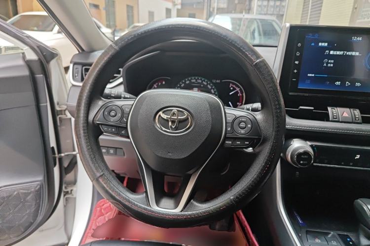 Used Toyota RAV4 2020 2.0L CVT Two-Wheel Drive Fashion Edition Steering Wheel