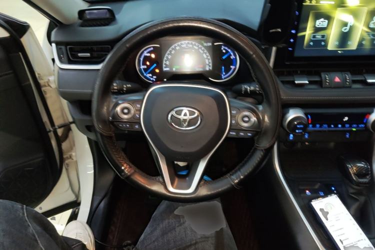 Used Toyota RAV4 2020 Dual-Engine 2.5L E-CVT 4x4 Elite PLUS Edition Steering Wheel