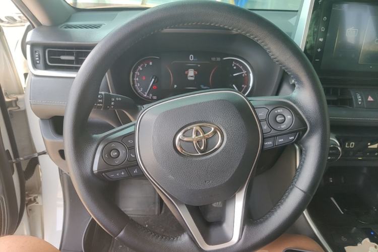 Used Toyota RAV4 2020 2.0L CVT Two-Wheel Drive Fashion Edition Steering Wheel