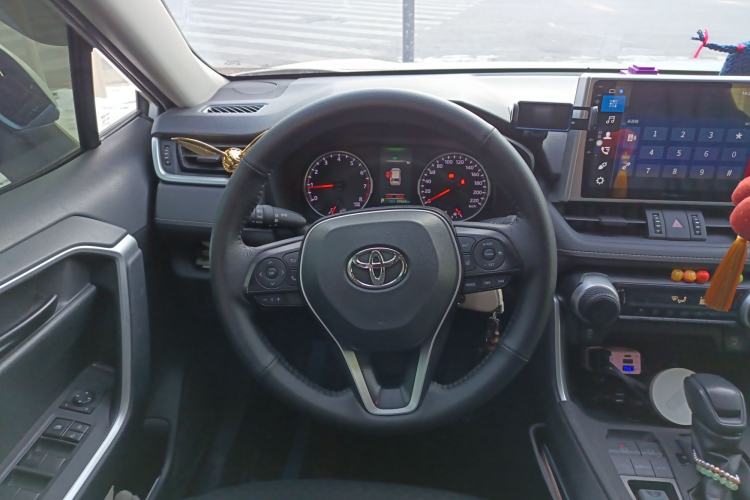 Used Toyota RAV4 2020 2.0L CVT Two-Wheel Drive Urban Edition Steering Wheel