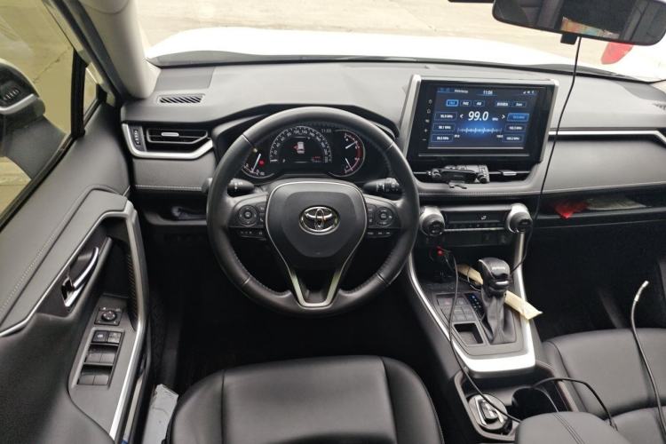 Used Toyota RAV4 2020 2.0L CVT 4x4 Style PLUS Edition Steering Wheel