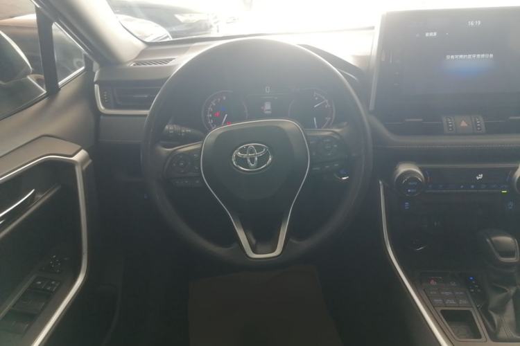 Used Toyota RAV4 2020 2.0L CVT 4x4 Trend Edition Steering Wheel