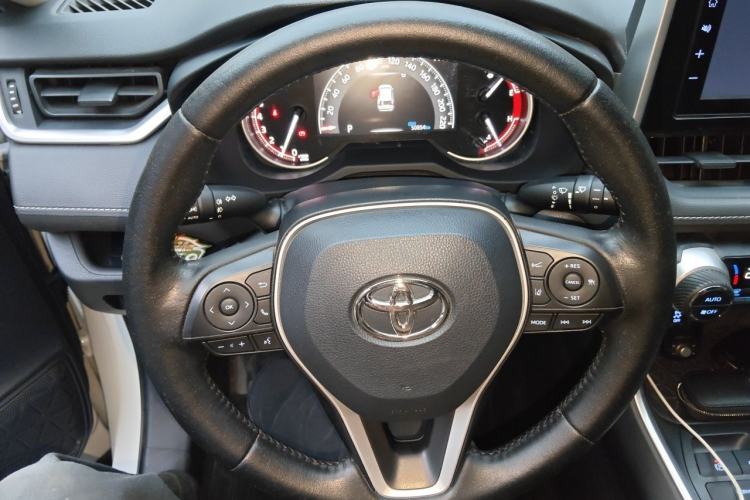 Used Toyota RAV4 2020 2.0L CVT Two-Wheel Drive Fashion Edition Steering Wheel