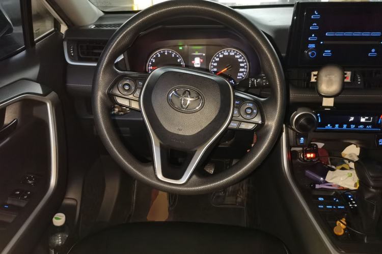 Used Toyota RAV4 2020 2.0L CVT Two-Wheel Drive Urban Edition Steering Wheel