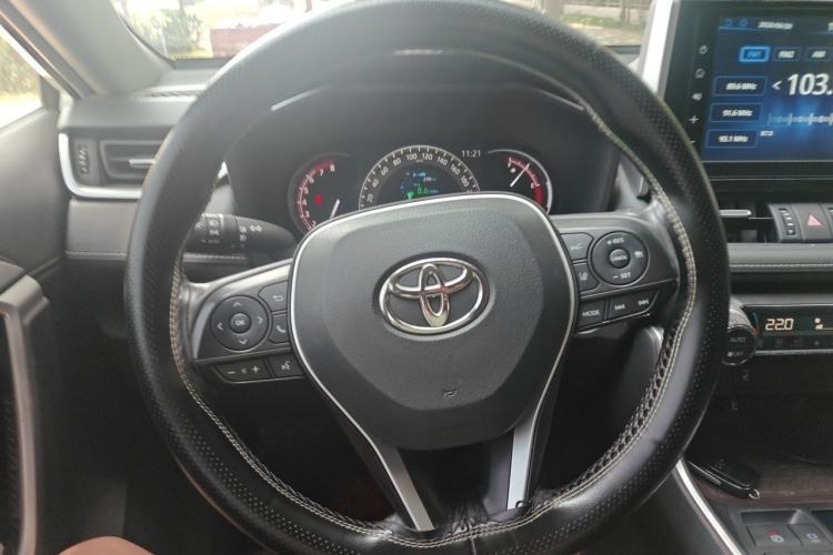Used Toyota RAV4 2020 2.0L CVT Two-Wheel Drive Prestige Edition Steering Wheel