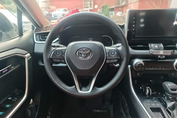 Used Toyota RAV4 2020 2.0L CVT Two-Wheel Drive Fashion Edition Steering Wheel