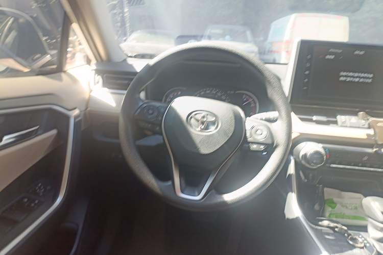 Used Toyota RAV4 2020 2.0L CVT 4x4 Trend Edition Steering Wheel