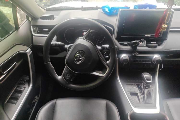 Used Toyota RAV4 2020 2.0L CVT Two-Wheel Drive Fashion PLUS Edition Steering Wheel