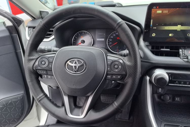 Used Toyota RAV4 2020 2.0L CVT Two-Wheel Drive Urban Edition Steering Wheel