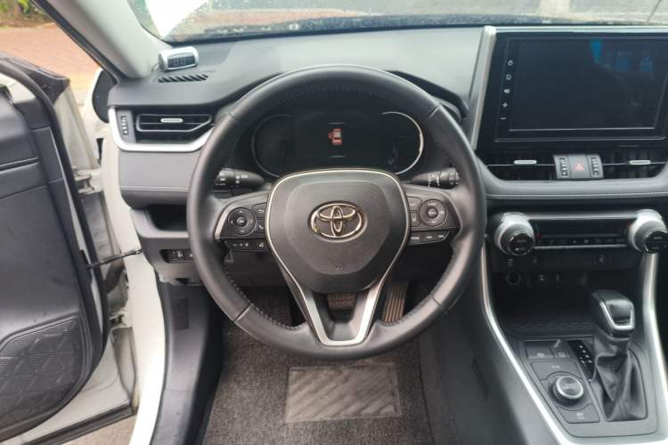 Used Toyota RAV4 2020 Dual-Engine 2.5L E-CVT 4x4 Elite PLUS Edition Steering Wheel