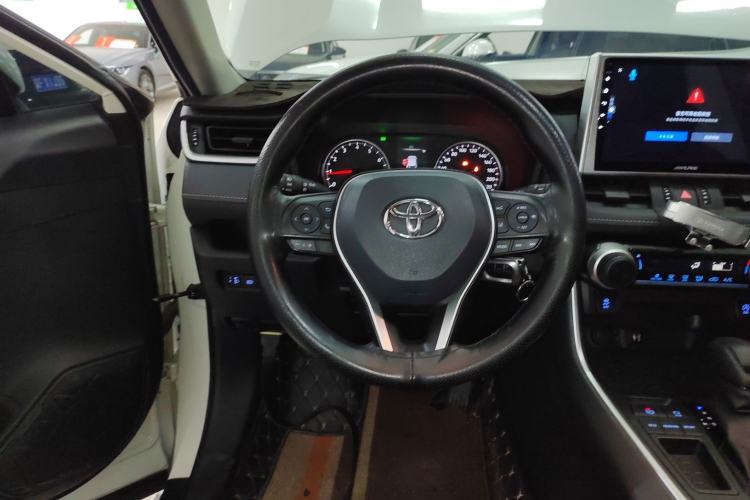 Used Toyota RAV4 2020 2.0L CVT Two-Wheel Drive Urban Edition Steering Wheel