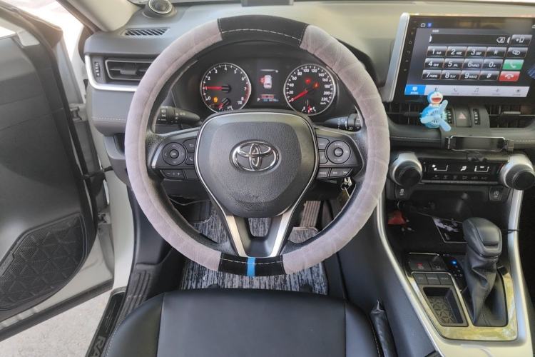 Used Toyota RAV4 2020 2.0L CVT Two-Wheel Drive Urban Edition Steering Wheel