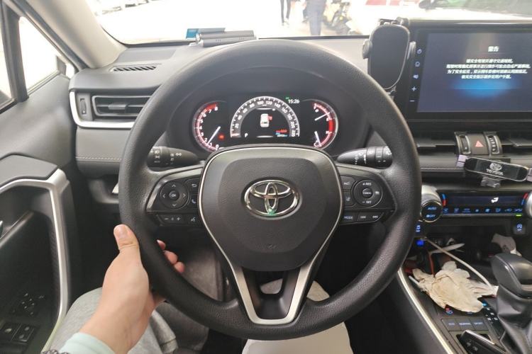 Used Toyota RAV4 2020 2.0L CVT Two-Wheel Drive Fashion Edition Steering Wheel