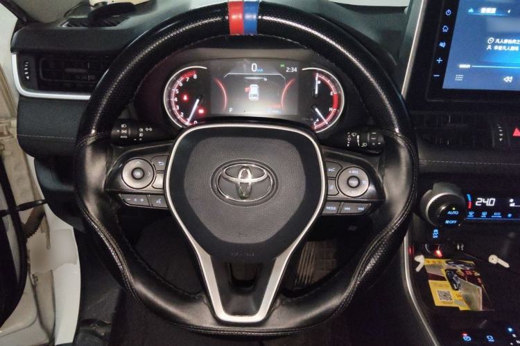 Used Toyota RAV4 2020 2.0L CVT Two-Wheel Drive Fashion Edition Steering Wheel