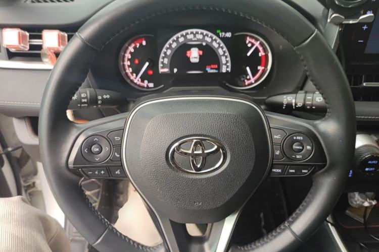 Used Toyota RAV4 2020 2.0L CVT Two-Wheel Drive Prestige Edition Steering Wheel