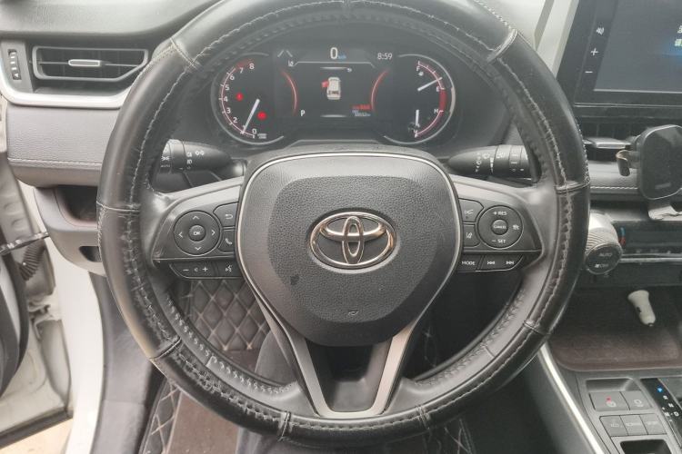 Used Toyota RAV4 2020 2.0L CVT Two-Wheel Drive Prestige Edition Steering Wheel